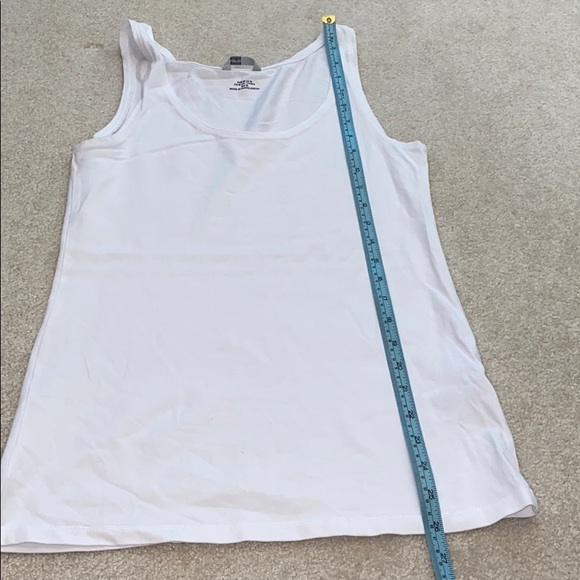 🔥3/$10🔥 GUC basic tanks from H&M - Picture 9 of 10
